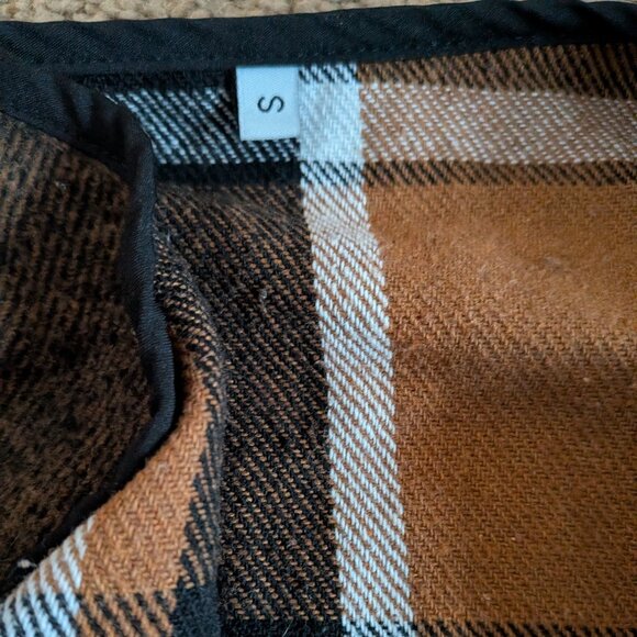 Flannel patterned ruffled sweater - Picture 3 of 3